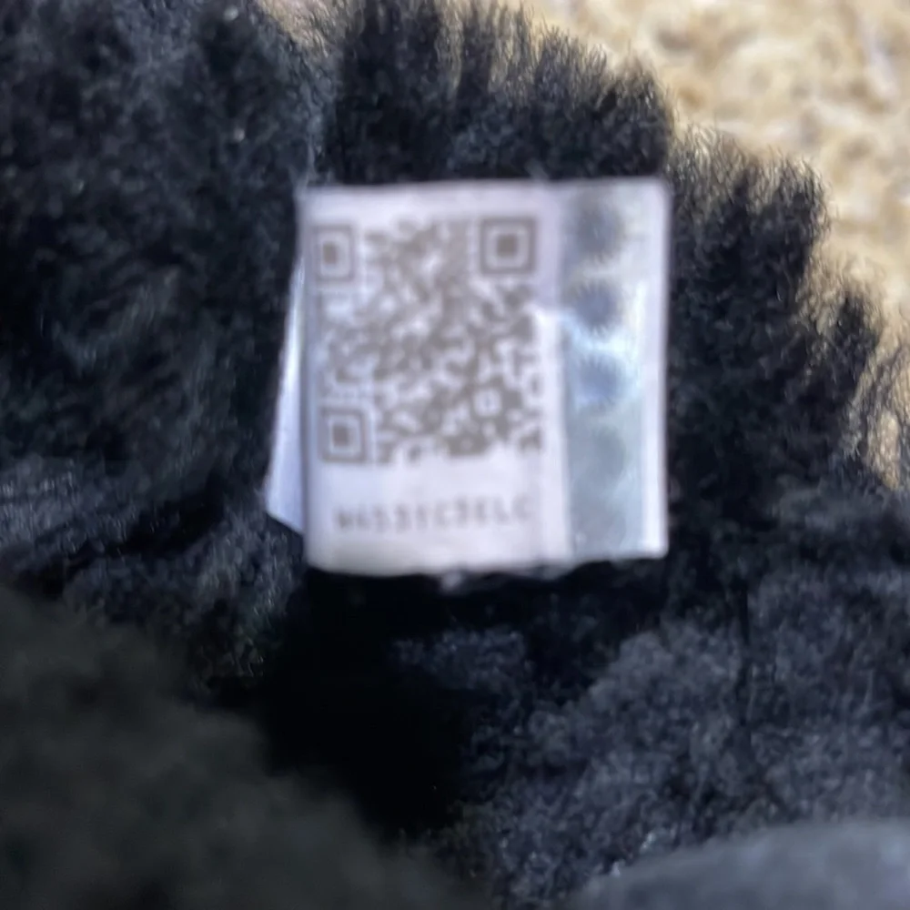 UGG Bailey Bow II - Picture 9 of 9